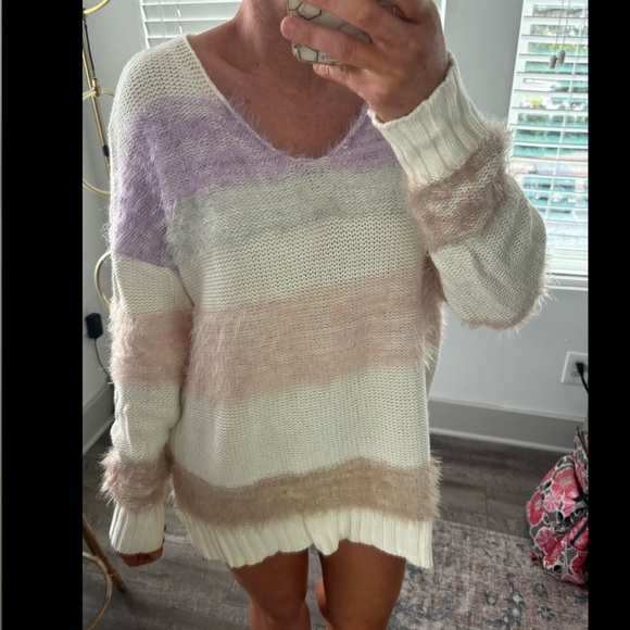 Colorblock striped fuzzy oversize sweater - Picture 2 of 6
